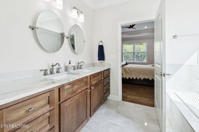 854 Kennesaw Lane, Lenoir City, TN 37771