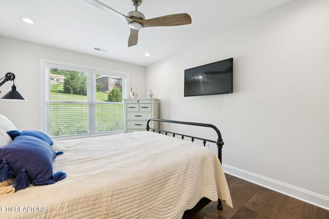 854 Kennesaw Lane, Lenoir City, TN 37771