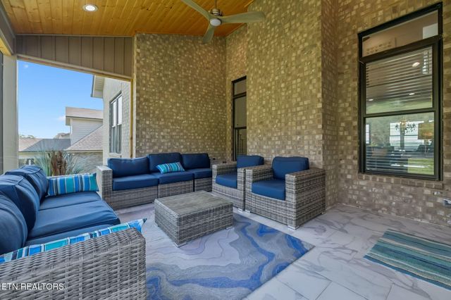 854 Kennesaw Lane, Lenoir City, TN 37771