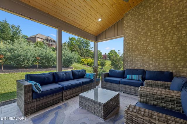 854 Kennesaw Lane, Lenoir City, TN 37771