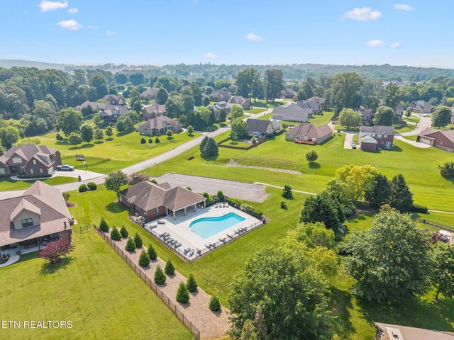 854 Kennesaw Lane, Lenoir City, TN 37771