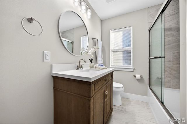 8 Faye Avenue, St Charles, MO 63301