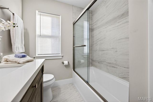 8 Faye Avenue, St Charles, MO 63301