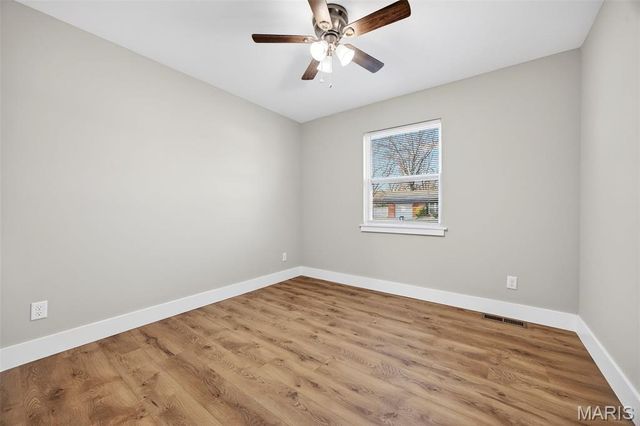 8 Faye Avenue, St Charles, MO 63301