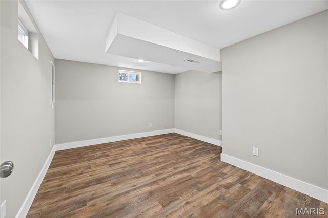 8 Faye Avenue, St Charles, MO 63301