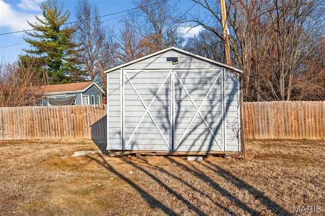 8 Faye Avenue, St Charles, MO 63301