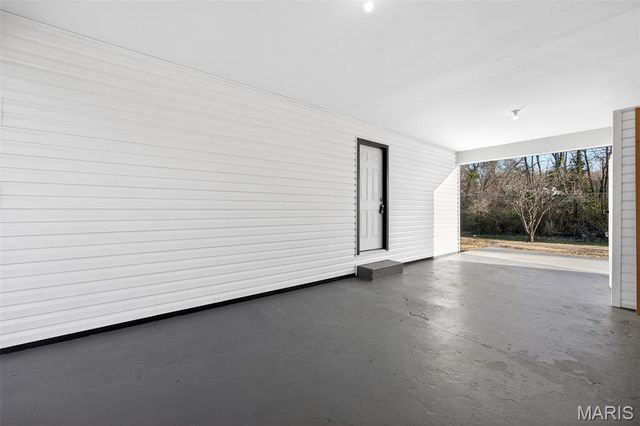 8 Faye Avenue, St Charles, MO 63301