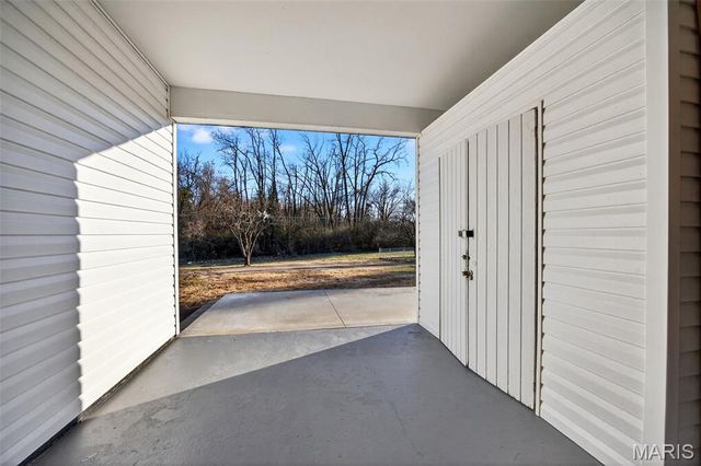 8 Faye Avenue, St Charles, MO 63301