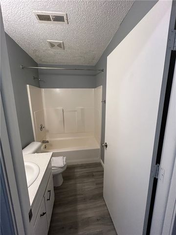 407 Park Street D, Springdale, AR 72764