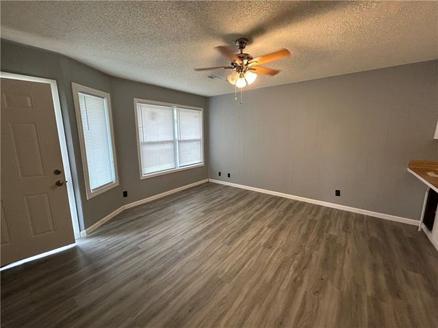 407 Park Street D, Springdale, AR 72764