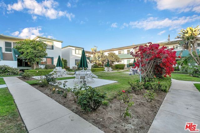 2033 Euclid Street 11, Santa Monica, CA 90405