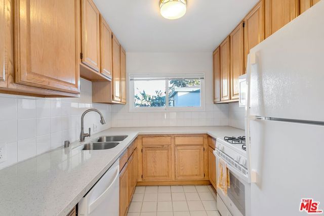 2033 Euclid Street 11, Santa Monica, CA 90405