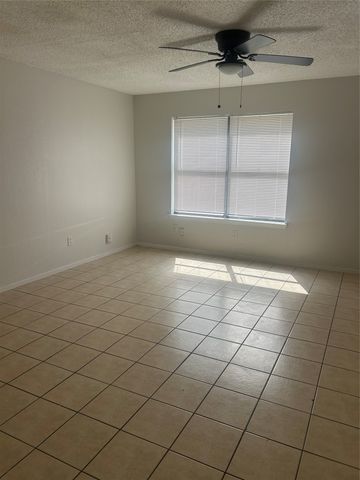 513 S Beverly Street, Crowley, TX 76036