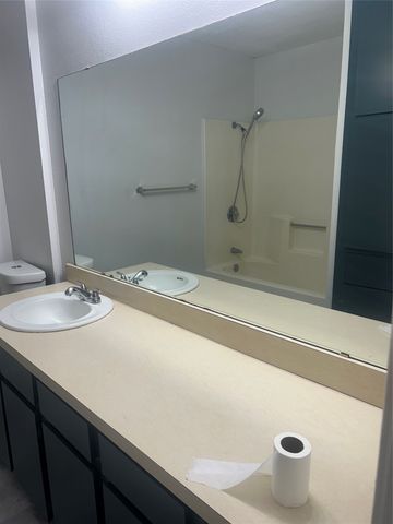 513 S Beverly Street, Crowley, TX 76036