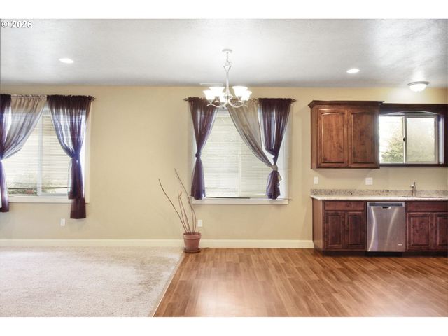3571 Anchor Ct, Salem, OR 97305