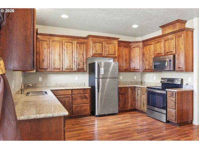 3571 Anchor Ct, Salem, OR 97305
