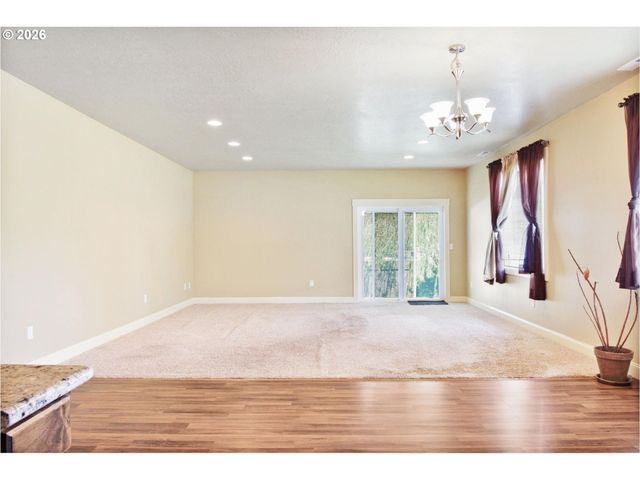 3571 Anchor Ct, Salem, OR 97305