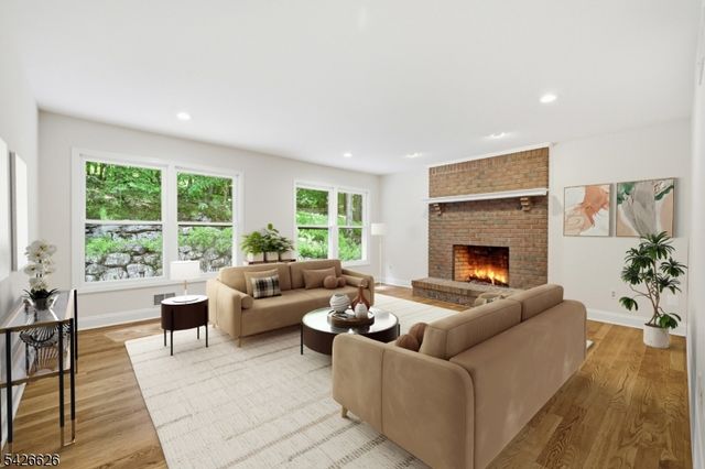 20 Indian Run Rd, Washington Twp., NJ 07853