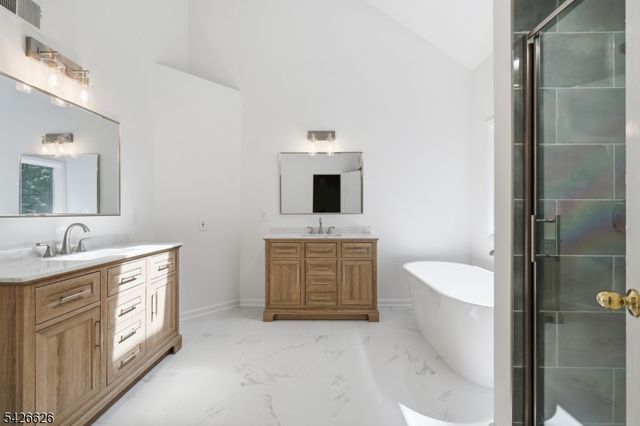 20 Indian Run Rd, Washington Twp., NJ 07853