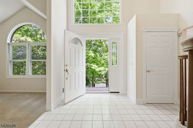 20 Indian Run Rd, Washington Twp., NJ 07853