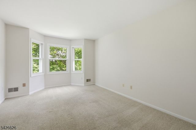 20 Indian Run Rd, Washington Twp., NJ 07853