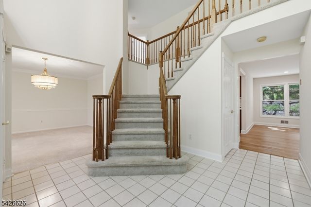 20 Indian Run Rd, Washington Twp., NJ 07853