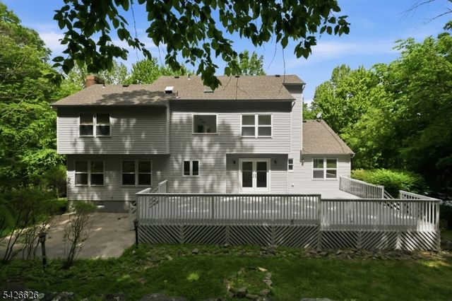 20 Indian Run Rd, Washington Twp., NJ 07853