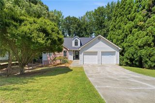 1545 Smoke Hill Drive NE, Hoschton, GA 30548