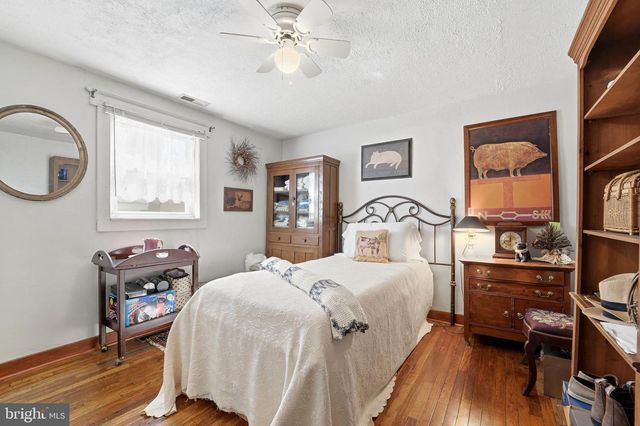 2200 POPLAR RD, Baltimore, MD 21221