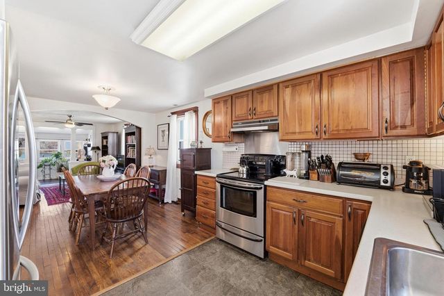 2200 POPLAR RD, Baltimore, MD 21221