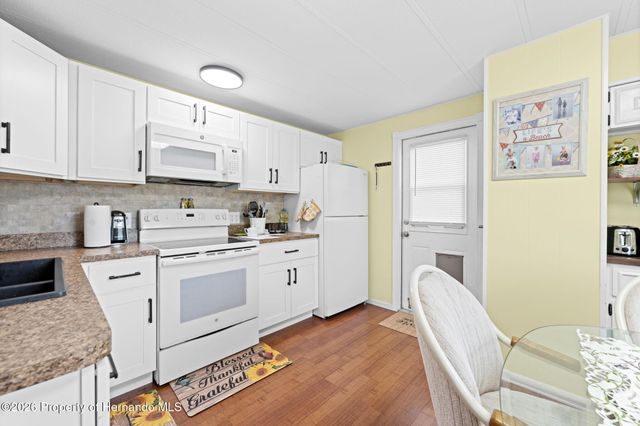 8979 Highpoint Boulevard, Brooksville, FL 34613