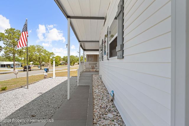 8979 Highpoint Boulevard, Brooksville, FL 34613