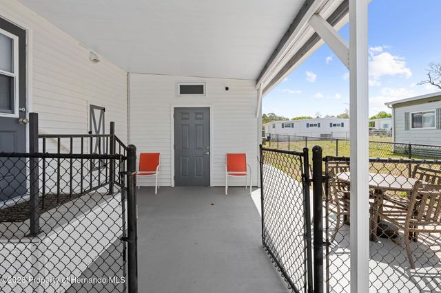 8979 Highpoint Boulevard, Brooksville, FL 34613
