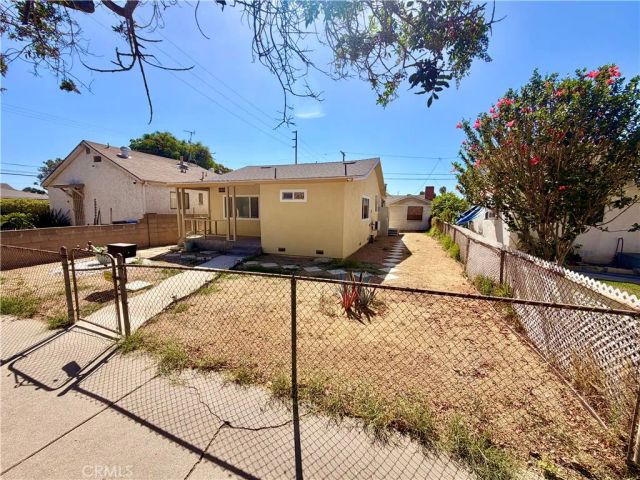 1434 E Sandison, Wilmington, CA 90744
