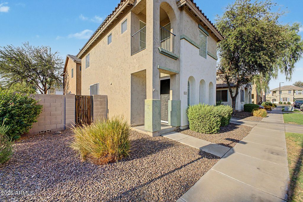 1454 E SHERATON Lane, Phoenix, AZ 85040 — photo 3