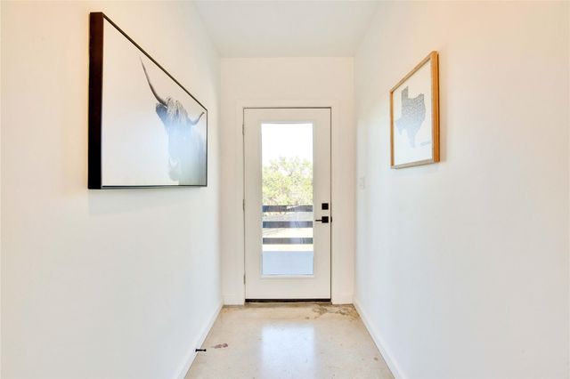 221 Hilltop DR, Dripping Springs, TX 78620