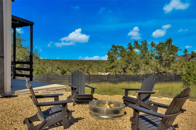 221 Hilltop DR, Dripping Springs, TX 78620