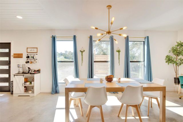 221 Hilltop DR, Dripping Springs, TX 78620