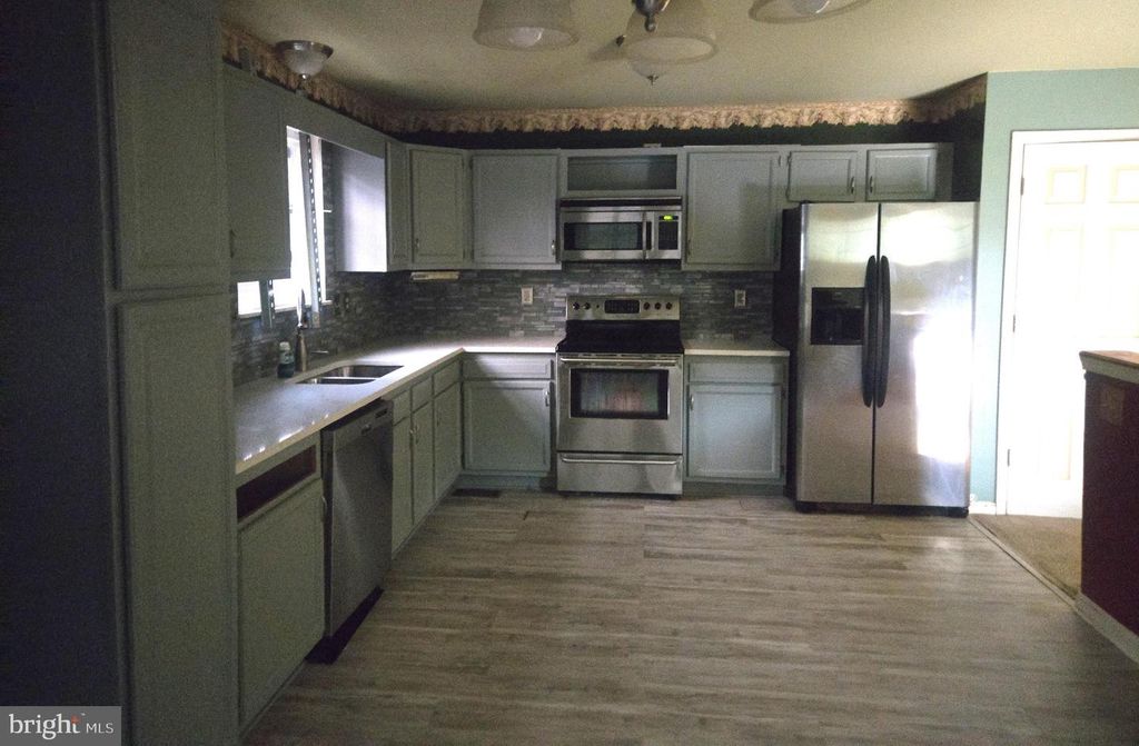 5103 BALLMAN AVE, Baltimore, MD 21225