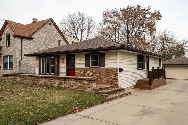 4604 Olive STREET, Racine, WI 53405