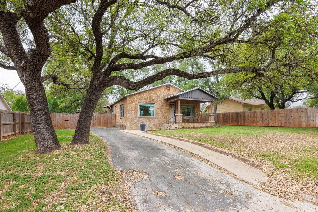 205 Old Austin Highway, Johnson City, TX 78636