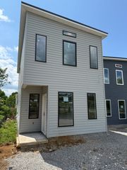 1228A Bessie Ave, Nashville, TN 37207