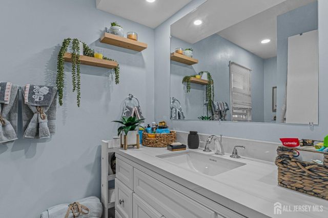 13-15 Dino Drive, Keasbey, NJ 08832