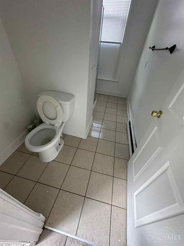 1712 Queen City Avenue, Cincinnati, OH 45214