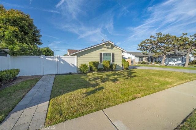 2870 W Monroe, Anaheim, CA 92801