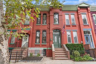 224 EGE AVE, Jc, West Bergen, NJ 07304
