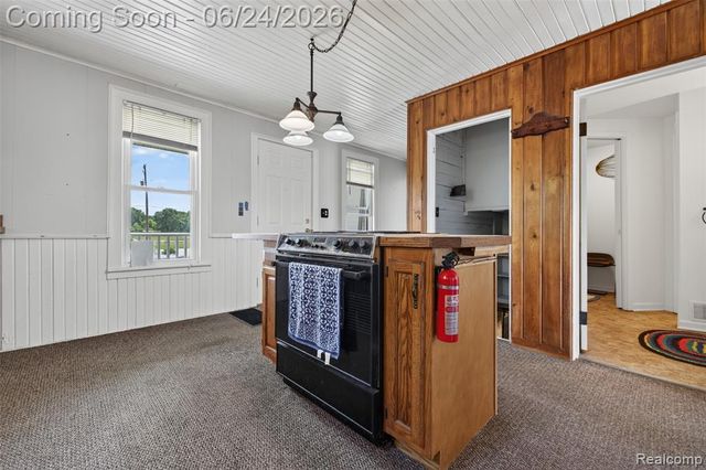 13252 Dixie Highway, Holly, MI 48442
