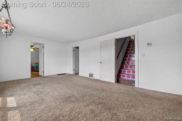 13252 Dixie Highway, Holly, MI 48442