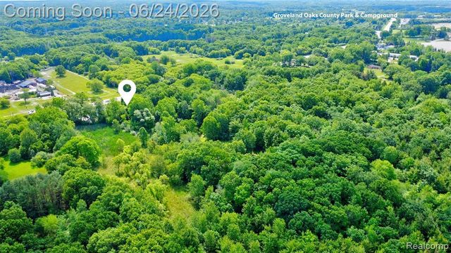 13252 Dixie Highway, Holly, MI 48442