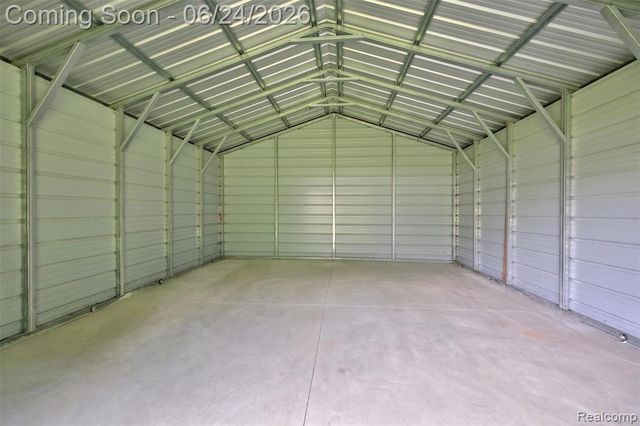 13252 Dixie Highway, Holly, MI 48442